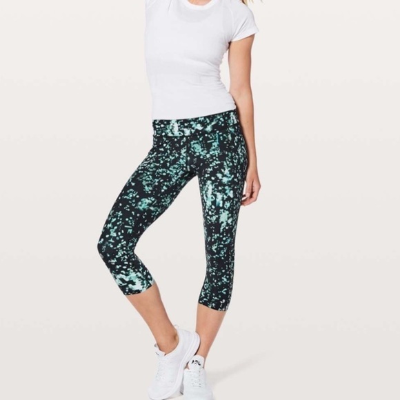 Lululemon Fast & Free Crop II *Nulux 19"
Pixel Haze Multi Black 4
Lulu - Picture 4 of 10
